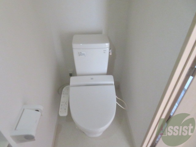 トイレ　こちらはトイレです。清潔感があり、安心して使用できます。