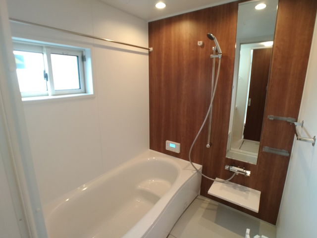 バス・シャワールーム　１０３・バスルーム