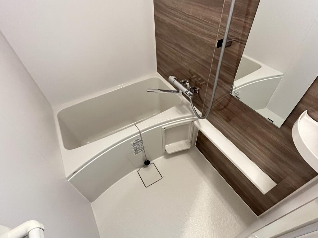 バス・シャワールーム　同じタイプ同じモデルを使用