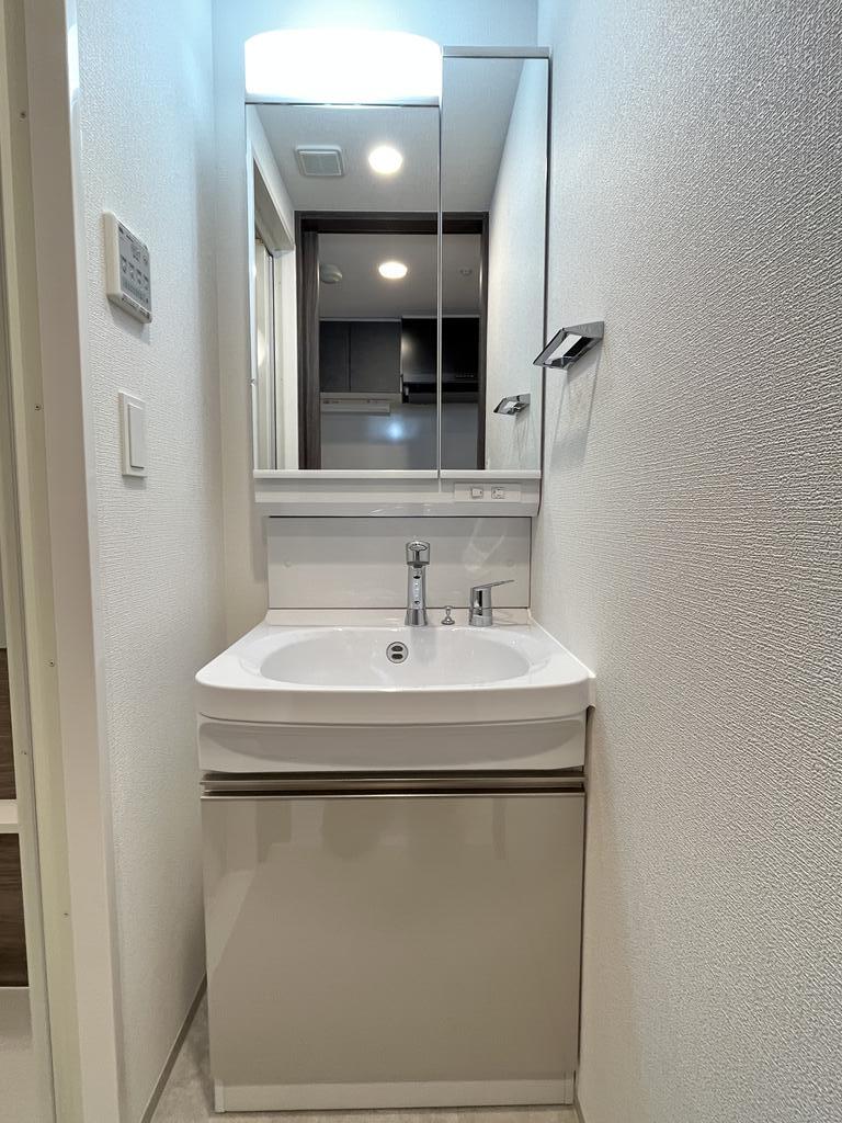 洗面設備　同じタイプ同じモデルを使用