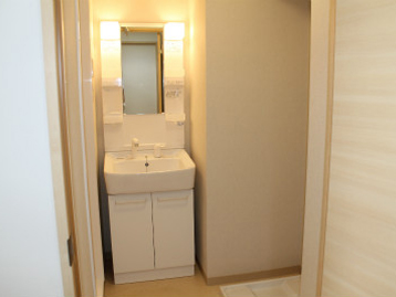 洗面設備　忙しい朝にうれしい洗髪洗面化粧台付♪