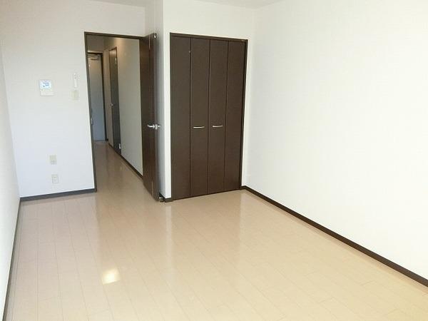 居室・リビング　日当たり良好！