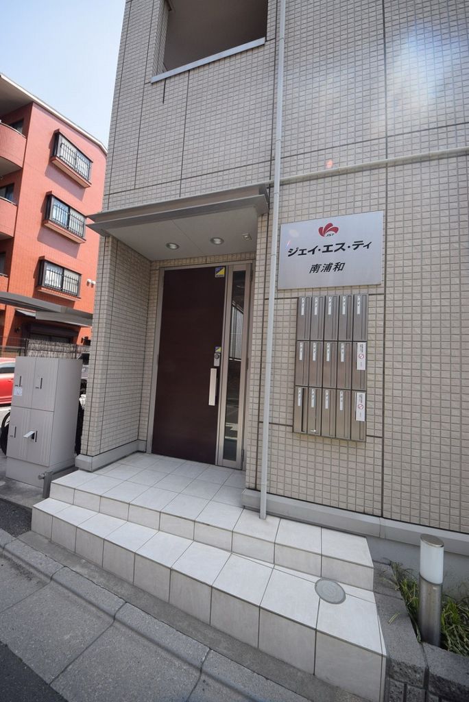 エントランス　エントランス