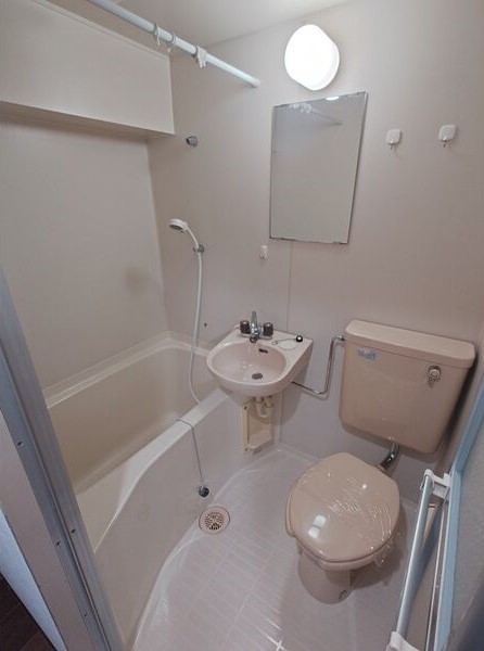 バス・シャワールーム　お風呂です