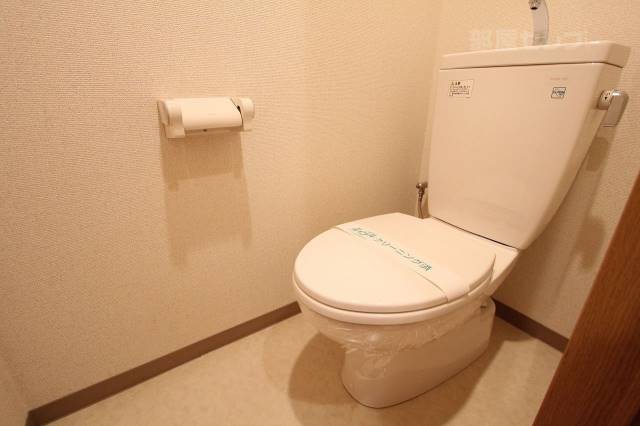 トイレ　個室トイレです