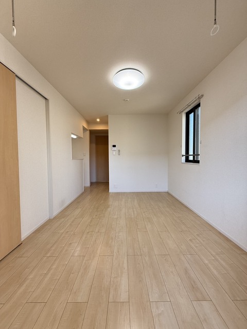 居室・リビング　別部屋参考写真です