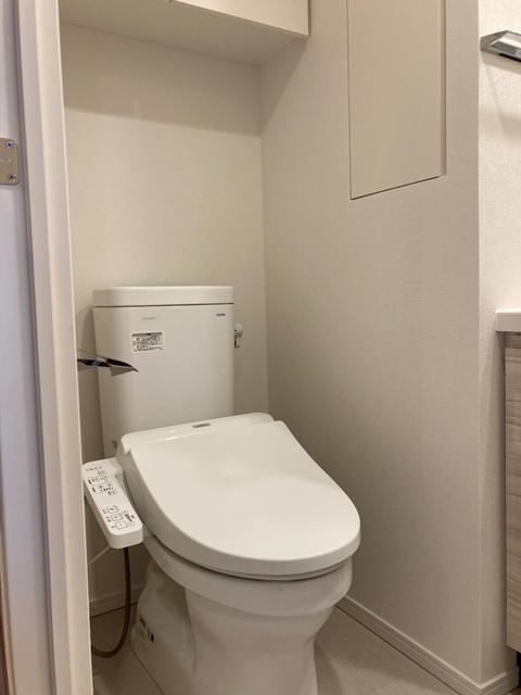 トイレ　※写真は同タイプ住戸です。