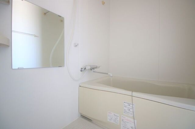 バス・シャワールーム　※別室の参考写真の為、現況優先です。