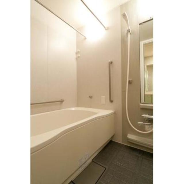 バス・シャワールーム　※写真は同タイプ住戸です。