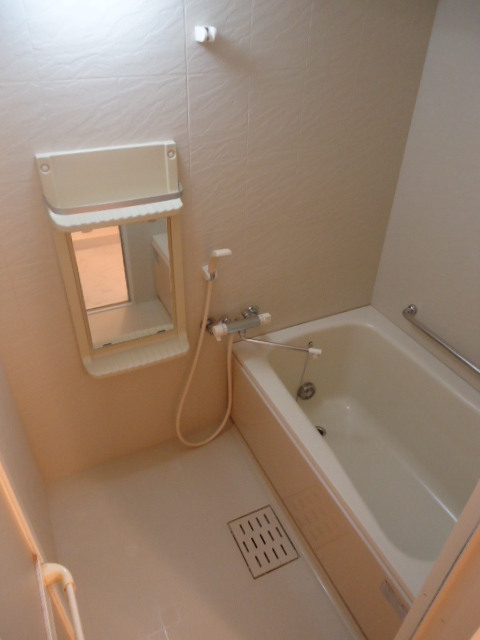 バス・シャワールーム　別のお部屋の写真です。