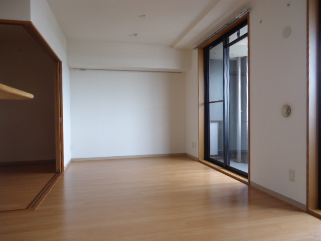 居室・リビング　別のお部屋の写真です。