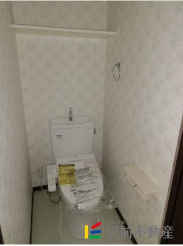 トイレ　温水洗浄便座付き♪