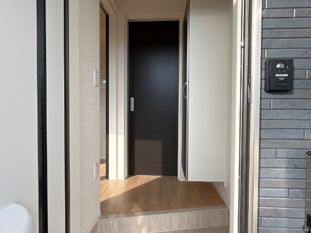 玄関　玄関（イメージ）