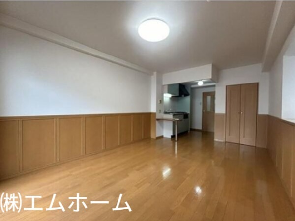 居室・リビング　洋室11.6帖　クローゼット付（収納充実してます）