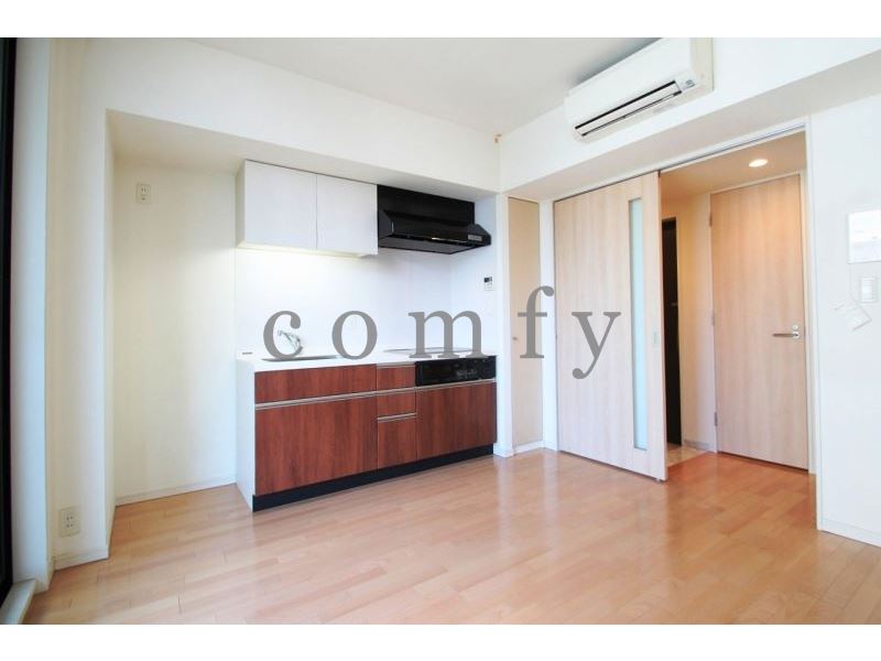 居室・リビング　ダイニングキッチン　６．９帖