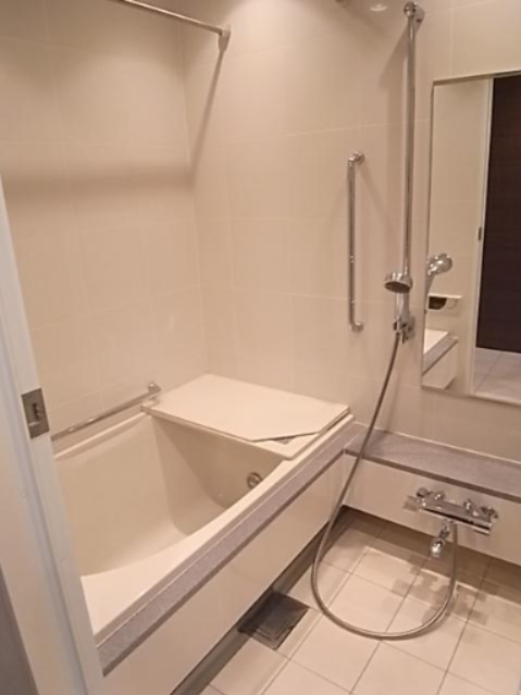 バス・シャワールーム　バス※別部屋参考写真