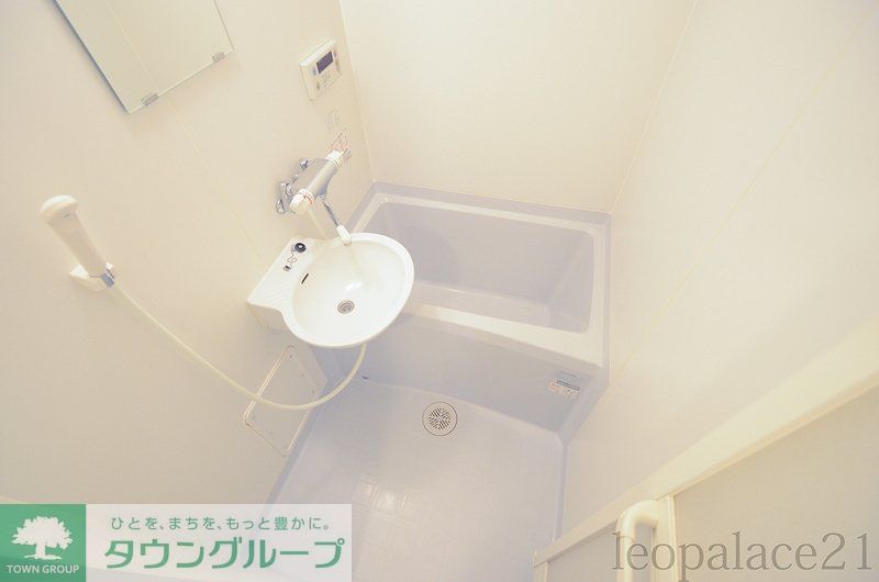 バス・シャワールーム　同タイプの物件写真となります