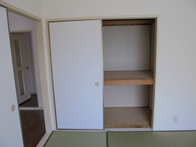 収納　写真は102号室です（参考）