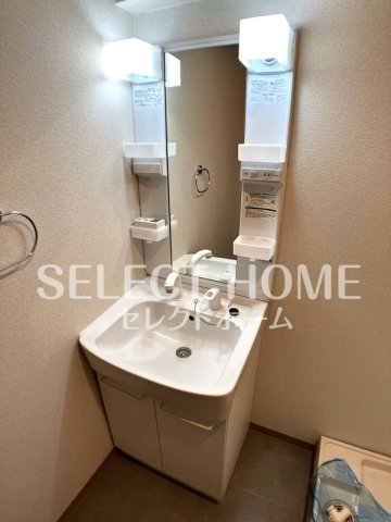 洗面設備　独立洗面台あり、毎朝おしゃれに忙しい女性の方におすすめです