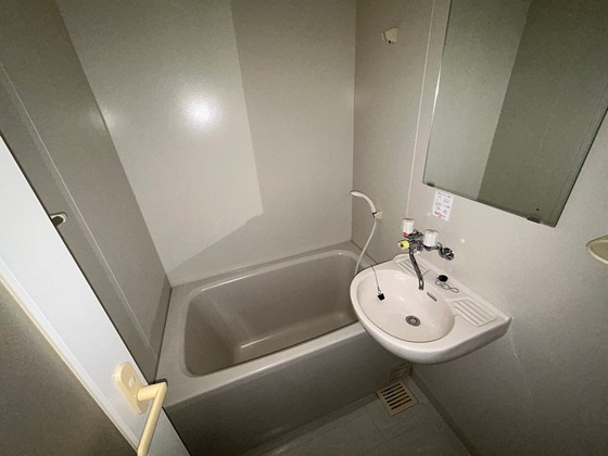 洗面設備　※別部屋の写真です