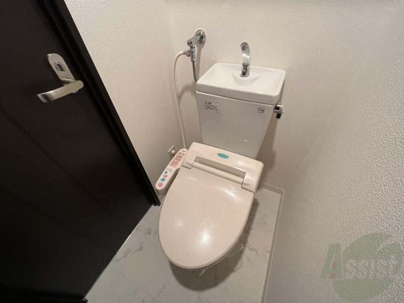 トイレ　ウォシュレット付きのトイレです。シャワートイレは日本の宝。