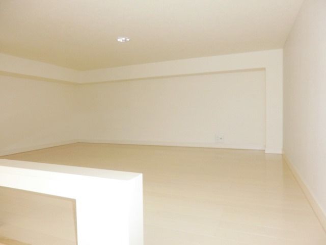 その他　広々としたロフトスペース。