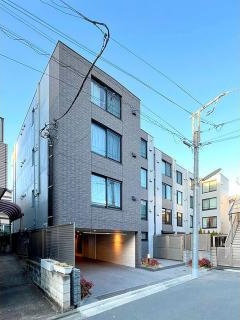 建物外観　築浅♪2021年06月　インターネット使用料無料　宅配ＢＯＸ