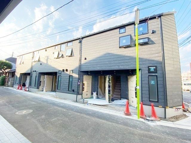 エントランス　お部屋探しは株式会社　タウンハウジング　までお気軽にお問合…