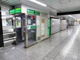 銀行　ゆうちょ銀行本店早稲田大学西早稲田キャンパス内出張所（銀行）まで408m