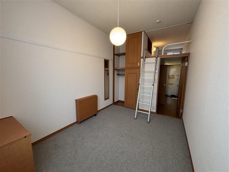 居室・リビング　別部屋参考写真となります