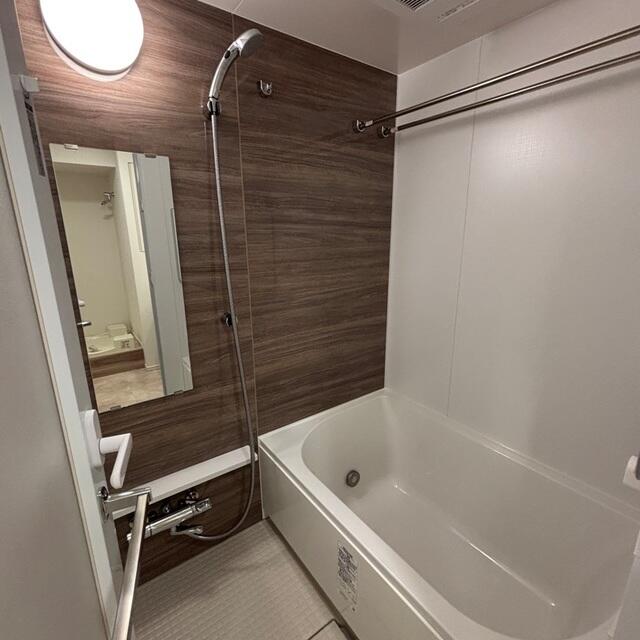 バス・シャワールーム　※写真は同タイプ住戸です。