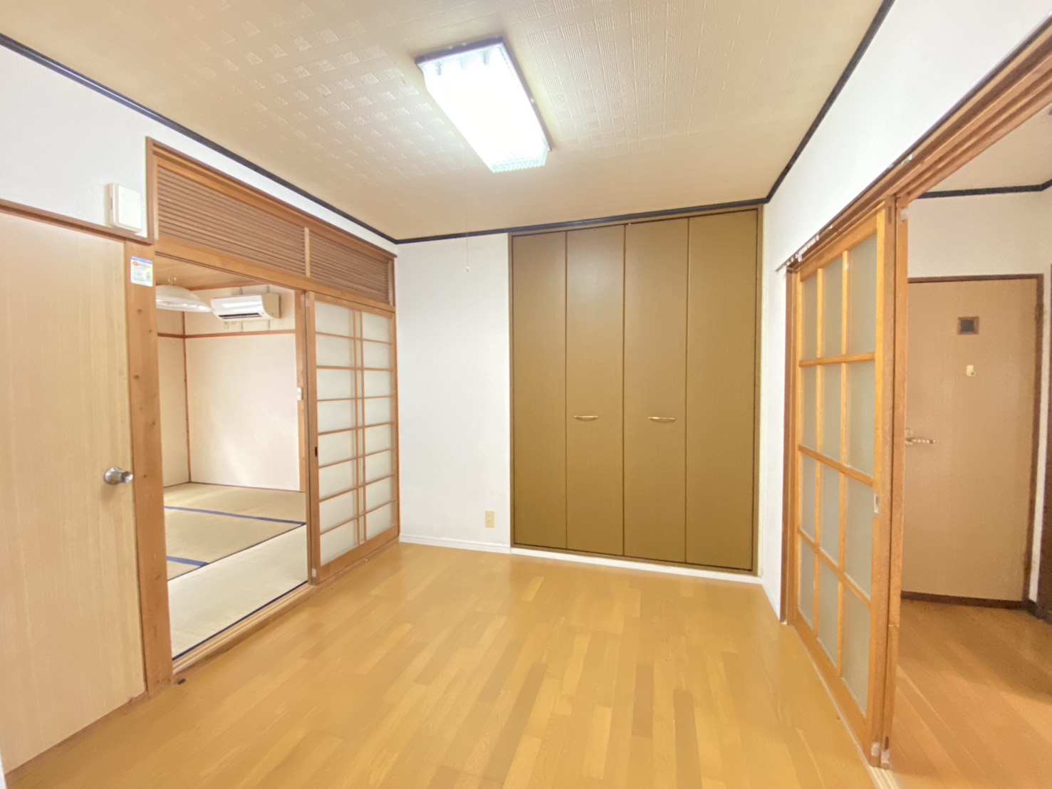 カーサ矢峰の居間写真