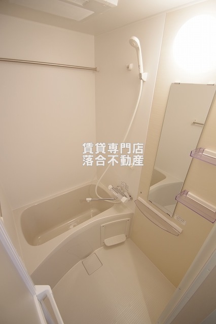 バス・シャワールーム　落ち着いた空間のお風呂