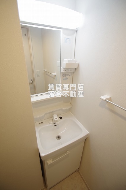 洗面設備　独立洗面化粧台付き