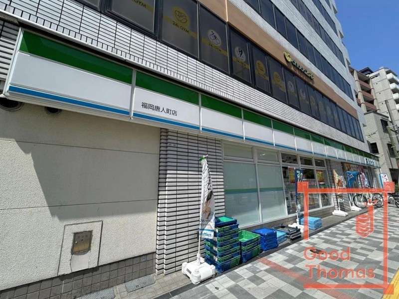 コンビニ　ファミリーマート 福岡唐人町店（コンビニ）まで110m
