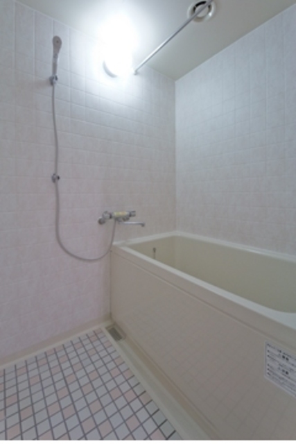 バス・シャワールーム　※写真は同タイプ住戸です。