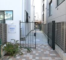 エントランス　弊社は都内全域の物件をご紹介可能です！
