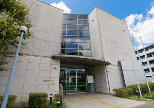 図書館　世田谷区立鎌田図書館（図書館）まで239m