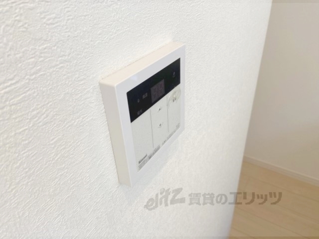 その他設備　給湯器リモコン