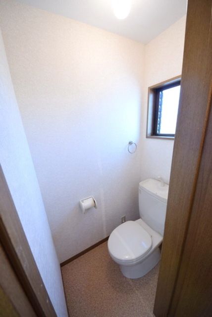 トイレ　★トイレに窓★