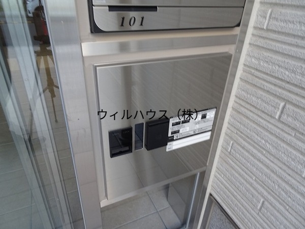 エントランス　宅配ＢＯＸあり