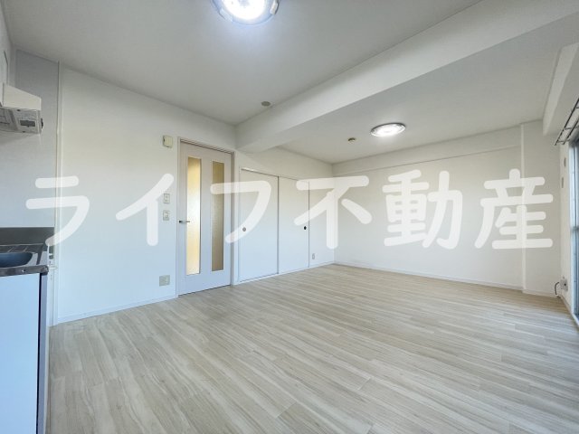 居室・リビング　こちらのリビングで趣味の時間をお楽しみください
