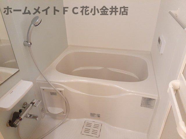 バス・シャワールーム　落ち着いた空間のお風呂です