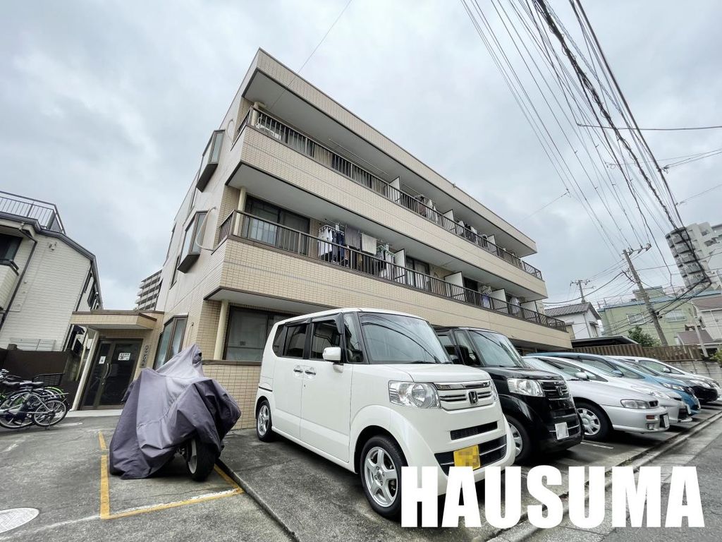 建物外観　駐車場