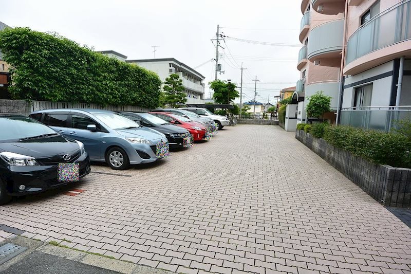駐車場　駐車場