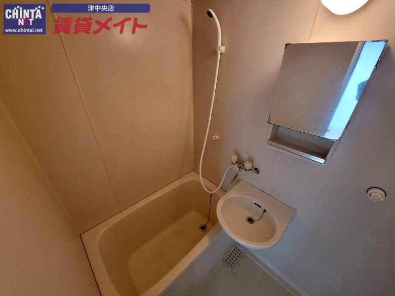 バス・シャワールーム　別部屋画像参考