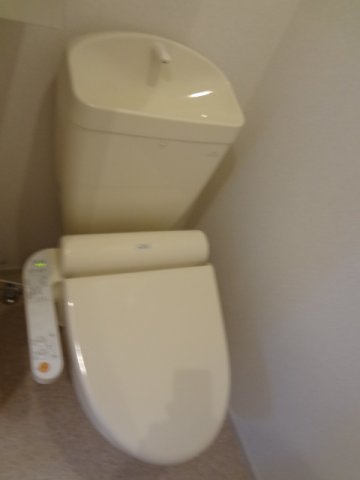 トイレ　落ち着いたトイレです