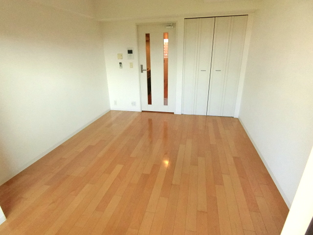 居室・リビング　明るいお部屋です