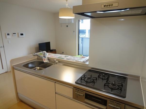 キッチン　写真は同一物件の別部屋写真でイメージです