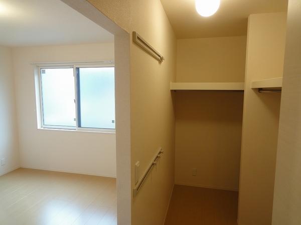 収納　写真は同一物件の別部屋写真でイメージです